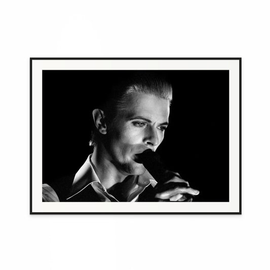 AT THE EDGE OF THE STAGE WITH DAVID BOWIE III BY STEFAN ALMERS