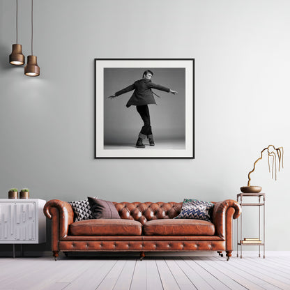 BOWIE TWISTING BY CLIVE ARROWSMITH