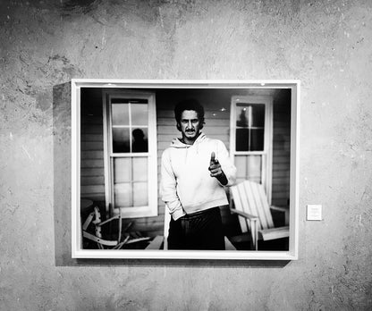 Sean Penn, Hands up